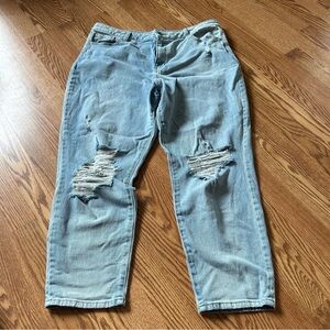 SO hi rise mom jeans